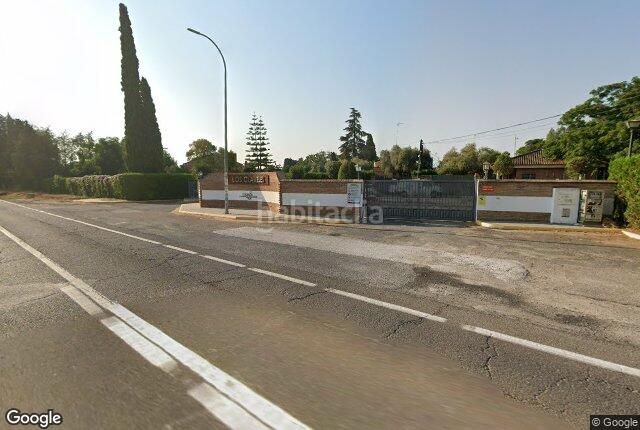 Foto f8985457-fb0b-4094-b36c-bb88533d6ba8. Xalet amb piscina a Mairena del Alcor