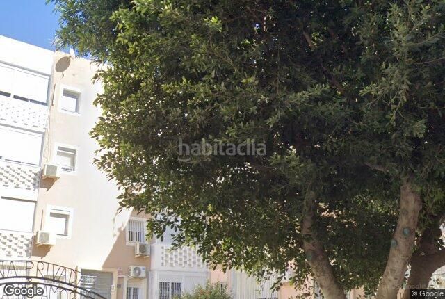 Foto 1ab79b5d-180f-4a6a-ad8e-2c633b541d21. Pis a La Chanca - Pescadería Almería