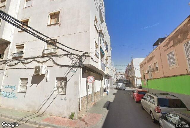 Foto 6912e7d6-1de3-4034-a45a-da586dc25d91. Pis a La Chanca - Pescadería Almería