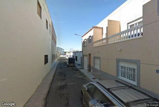 Casa adossada  Magisterio