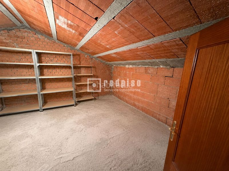 Foto f5ab7aca-2752-4ba2-b84b-fb6969522d55. Xalet a Alovera