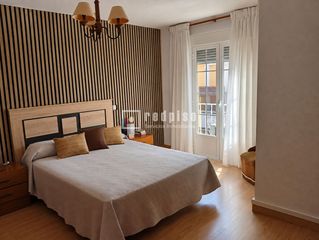 Xalet a Alovera. Chalet adosado en alovera listo para entrar a vivir, con patio,