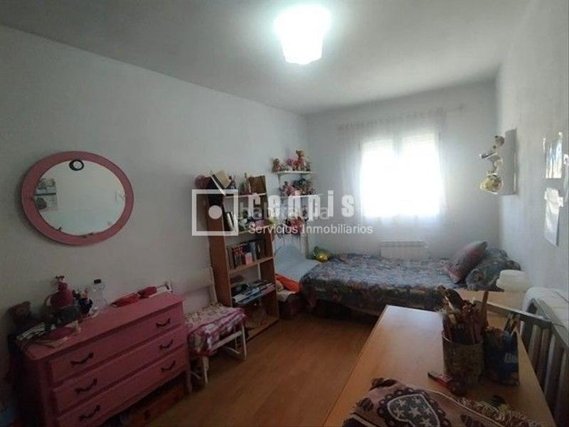 Foto c6f9541d-452d-4b1d-ad7c-f842e66b74dc. Chalet mit heizung parking in Yebra