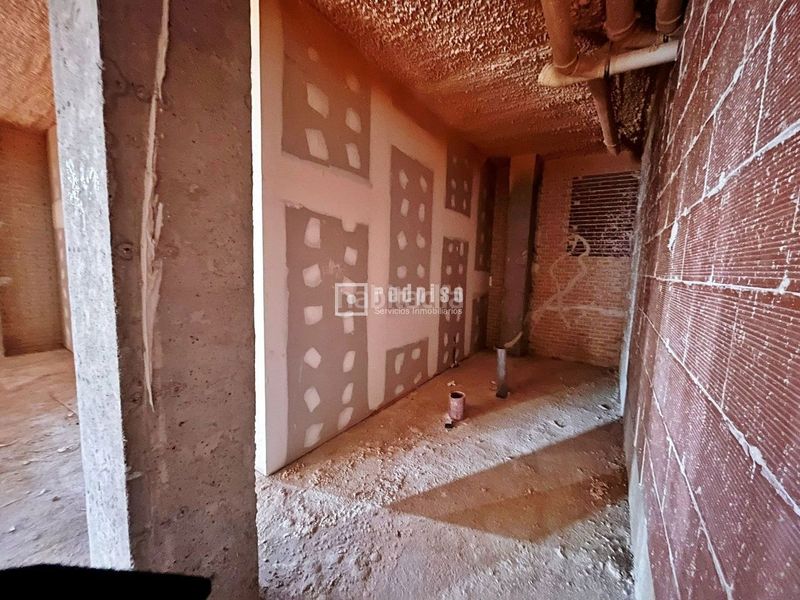 Foto 4bad7d7d-9c76-42b6-81f9-8d13a38b5d35. Alquiler local comercial nuevo local en alquiler ! próximo al macroproyecto de la playa . en Alovera