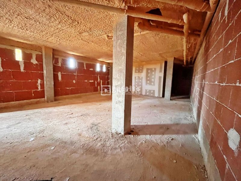 Foto ba3a379f-2b55-4ad7-94fe-9a061c1d3423. Alquiler local comercial nuevo local en alquiler ! próximo al macroproyecto de la playa . en Alovera