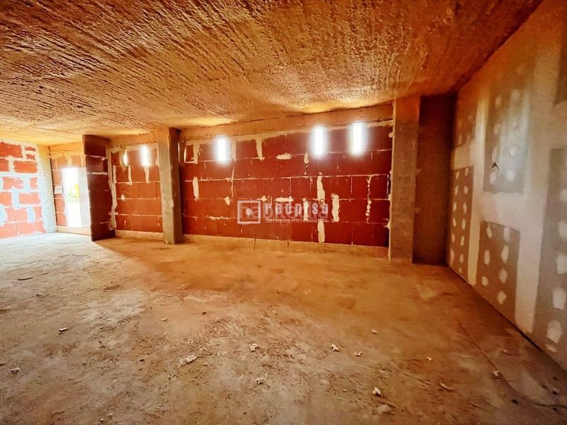 Foto ce15986c-7ecb-43e1-8767-a3c743a54b55. Alquiler local comercial nuevo local en alquiler ! próximo al macroproyecto de la playa . en Alovera