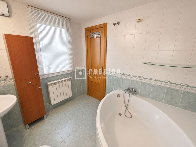 Foto a9645285-3c84-4a89-b74d-9f16ee3e5ce4. Xalet amb calefacció a Alovera