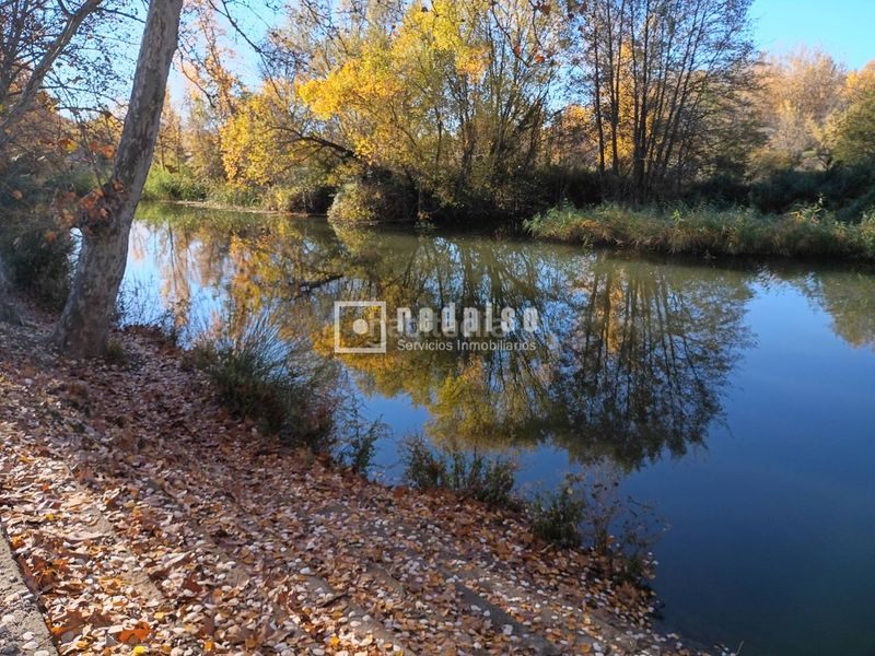 Foto 5d34eb2b-0cb1-4ec9-babe-db69e13d9e47. Xalet amb calefacció aparcament piscina a Uceda