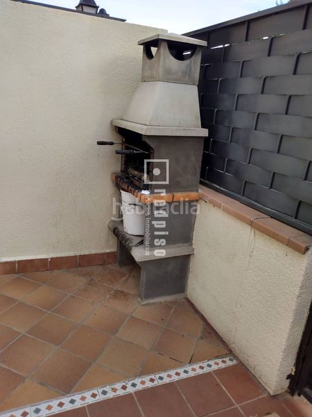 Foto dd65f71e-2205-43c3-83cd-ae97f36940df. Xalet amb calefacció aparcament piscina a Uceda