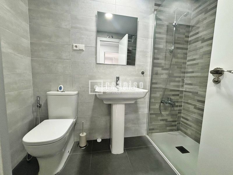 Foto 2500c5b0-d90d-41b8-b3d7-2e0ab79ffa2a. Pis amb calefacció aparcament a Alovera