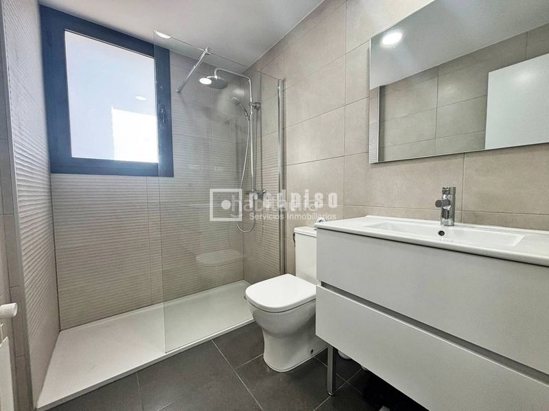 Foto 8bd6323c-4791-4e84-a6d4-3cd88103ed8c. Pis amb calefacció aparcament a Alovera