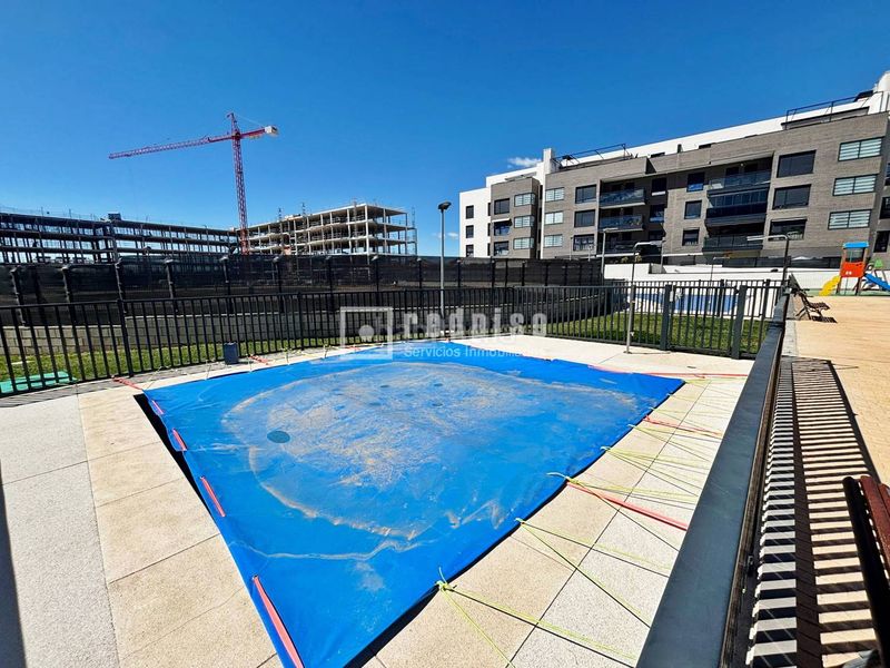 Foto ec72a771-6f28-4be5-97d1-f364790fb3b8. Pis amb calefacció aparcament a Alovera