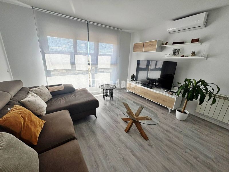 Foto ee2546d9-35ae-4d1c-aeff-10b45b98ea00. Pis amb calefacció aparcament a Alovera