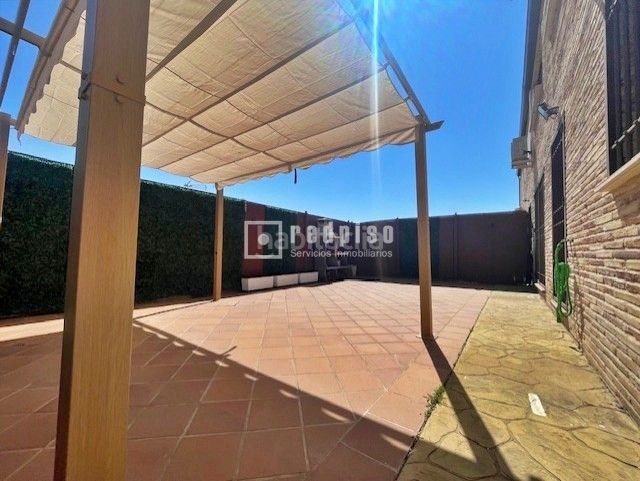 Foto 0713e859-3dd7-49d1-b981-d4077e63eceb. Location chalet avec chauffage parking dans Quer