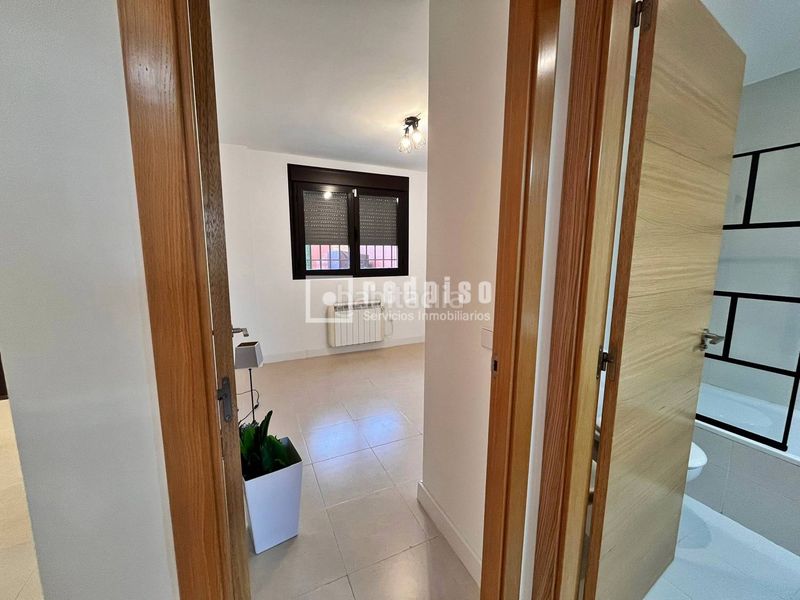 Foto 0c66b501-e192-4691-a8d2-db39264969a8. Location chalet avec chauffage parking dans Quer