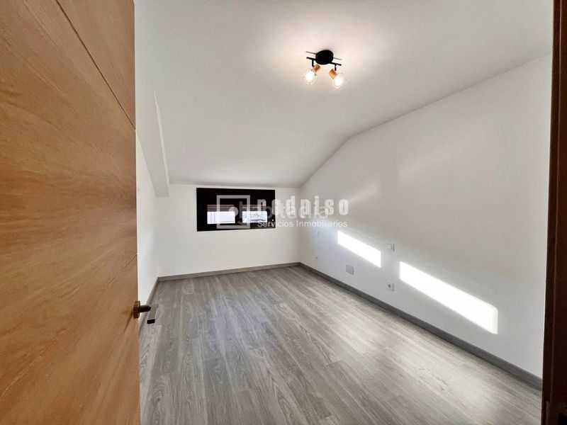 Foto 3484dec3-8bd5-465a-a8e9-3aaff6d31cf8. Location chalet avec chauffage parking dans Quer