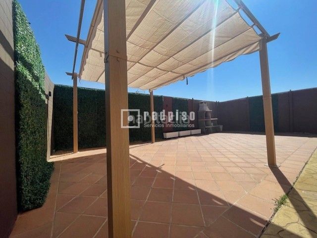 Foto 915a9954-d982-4940-8862-d4ce1f4e934c. Location chalet avec chauffage parking dans Quer