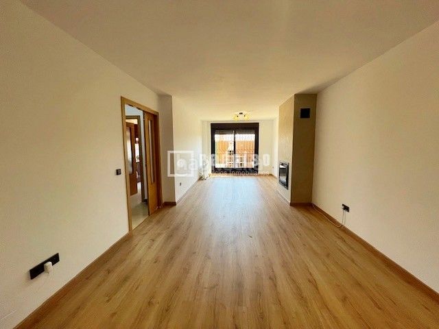 Foto b0a0ea54-396a-40ff-8b01-7b619b931a83. Location chalet avec chauffage parking dans Quer