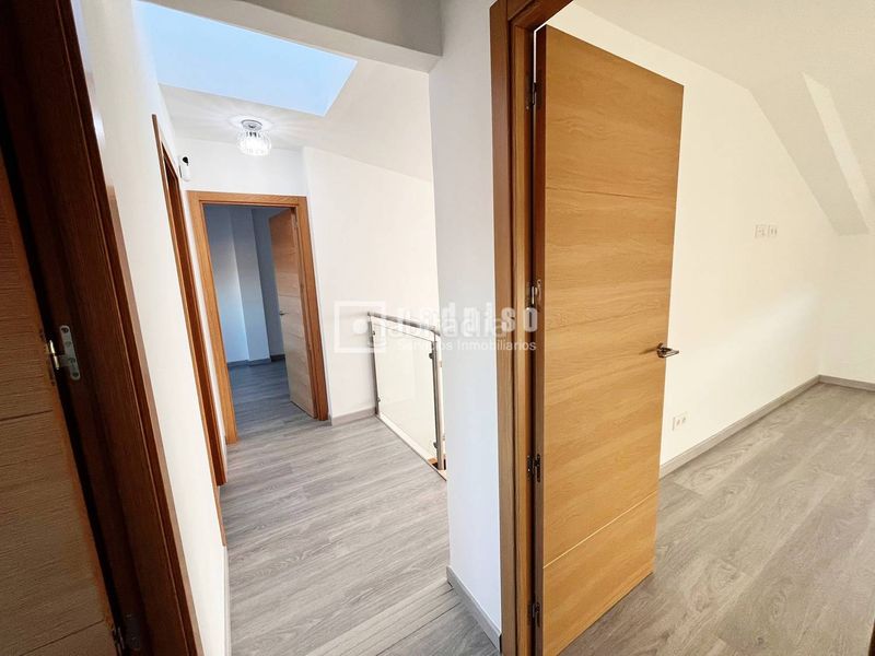 Foto ccd78b14-6cc2-4f3e-ae86-f6004c3226be. Location chalet avec chauffage parking dans Quer