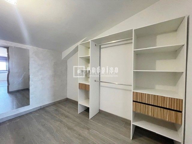 Foto f11044f9-b458-4c58-80fb-e05986d2d64e. Location chalet avec chauffage parking dans Quer