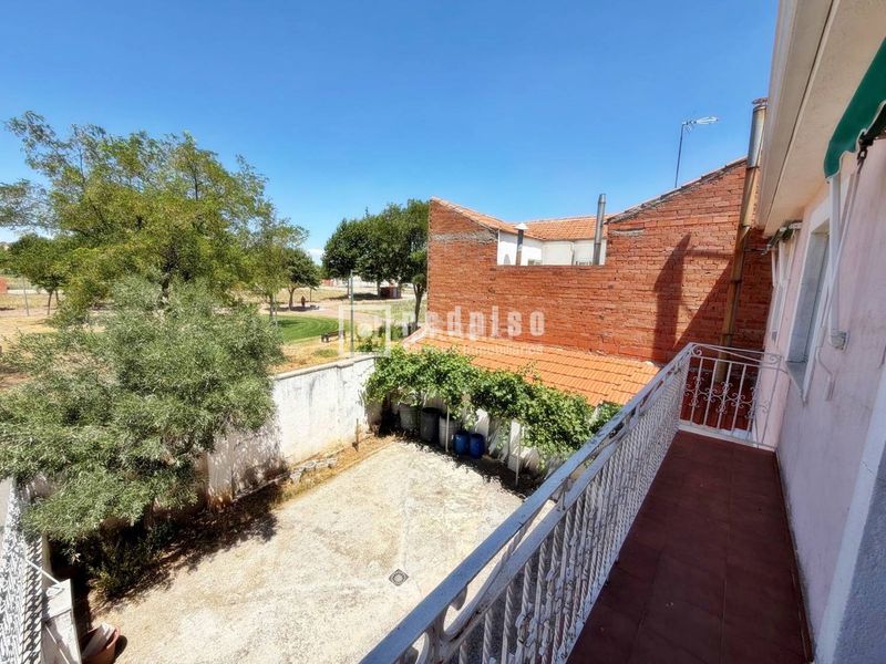 Foto f3d8c788-3d45-4505-8f57-3acd28f48d6f. Casa amb calefacció aparcament a Marchamalo