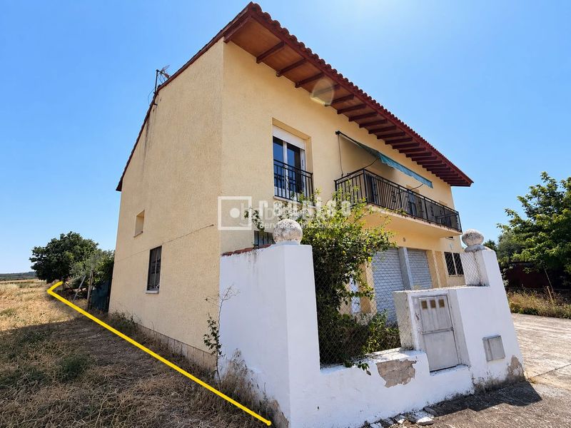 Foto be0faefa-9e61-4a9a-bab9-b44cb4a68aff. Casa con riscaldamento parcheggio in Uceda