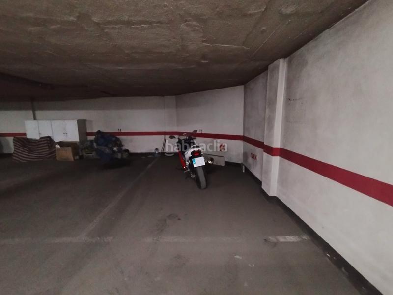 Foto 0d56b3b8-a4c7-4b87-8096-1a1735394eea. Aparcament cotxe a Centro Mutxamel