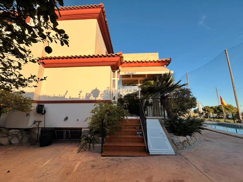 Foto 708d863b-c82e-4b98-b34f-95f188f9ff24. Casa amb aparcament piscina a Bonalba-Cotoveta Mutxamel