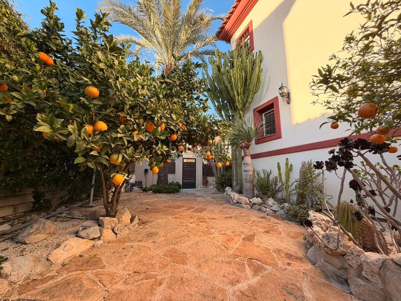 Foto accf1c51-3982-42ba-a3c8-78baf54fe19b. Casa amb aparcament piscina a Bonalba-Cotoveta Mutxamel