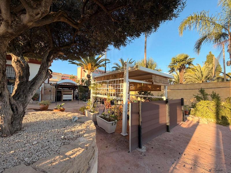 Foto c51dbe33-3790-4907-8945-9acf4af942f5. Casa amb aparcament piscina a Bonalba-Cotoveta Mutxamel