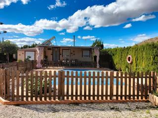 Masia en Agost. Terreno rstico en venta