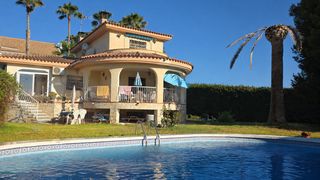 Chalet in La Huerta. Chalet unifamiliar en urbanización la huerta