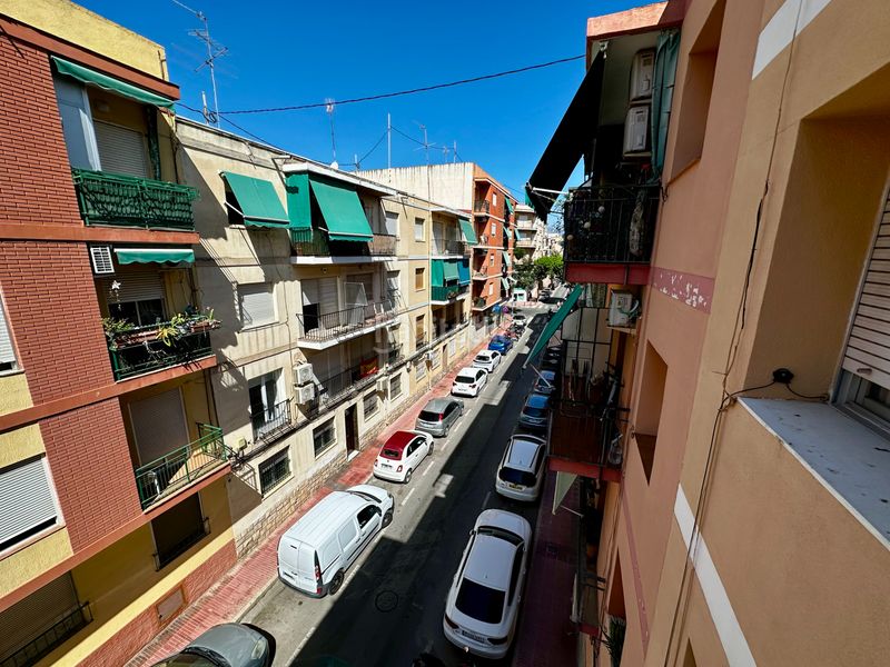 Foto 93dd3662-f0d0-43ac-844e-6342f0ea7873. Pis a Centro Sant Vicent del Raspeig
