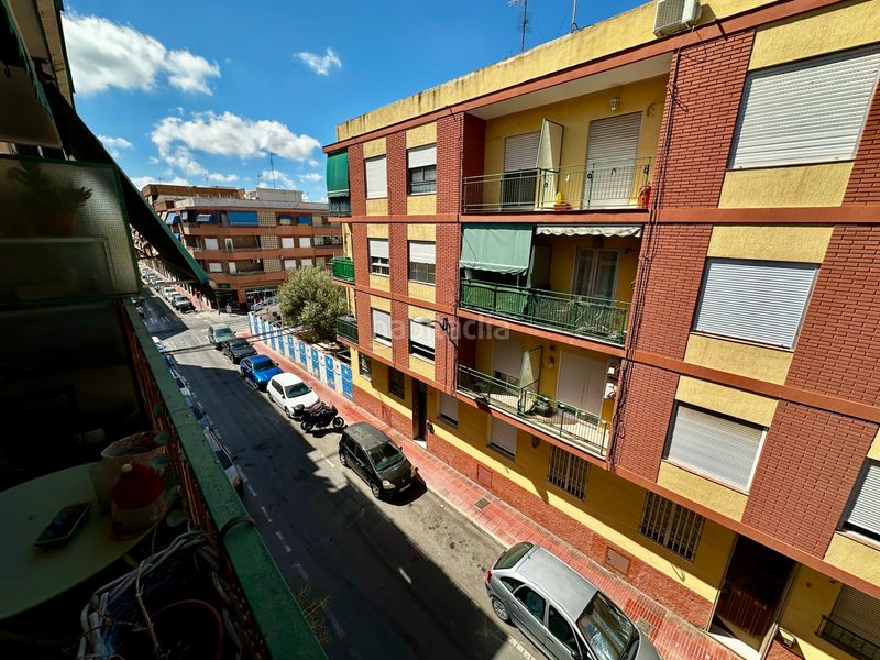 Foto a1adab14-155e-4d10-933d-1b93221ef490. Pis a Centro Sant Vicent del Raspeig