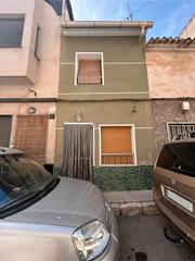 Casa  Calle stma trinidad. gran ocasin en el corazn histrico de aspe!