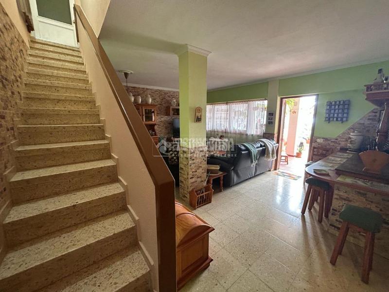 Foto 10e71358-a7b9-450d-a8b7-37e5e360cc8e. Casa pareada casa en venta en las palmas de gran canaria en Palmas de Gran Canaria (Las)