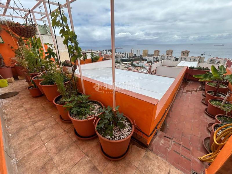 Foto db663c1a-0687-4b0c-9a37-56fd443e0335. Casa pareada casa en venta en las palmas de gran canaria en Palmas de Gran Canaria (Las)