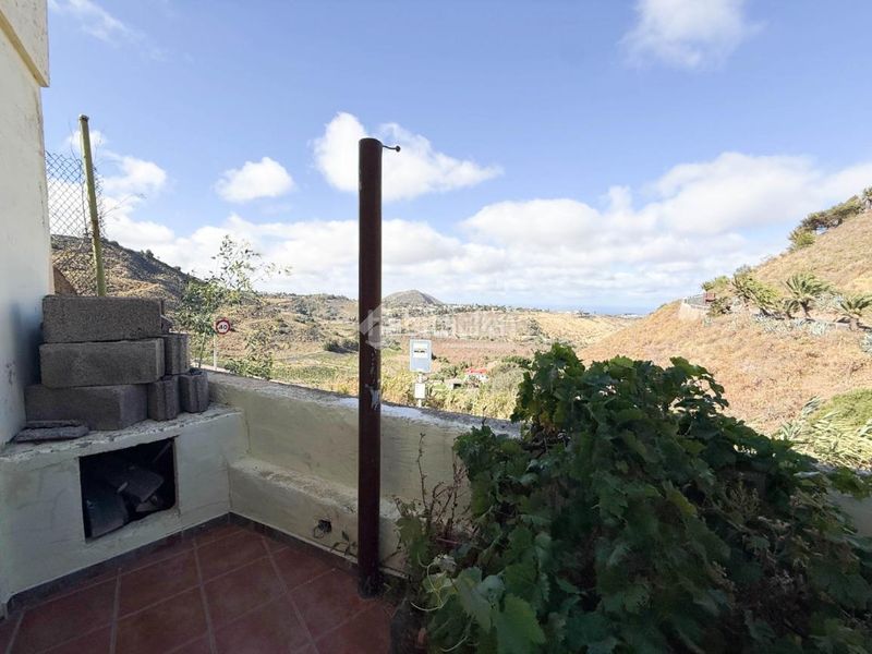 Foto 8f15b27d-3aa1-4c37-a6e4-200c037a293f. Casa aparellada a Los Alvarados - Fuente los Berros - Bandama Santa Brígida