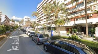 Lloguer Local Comercial a Playa Bajadilla - Puertos. Oportunidad única en el corazón de marbella!