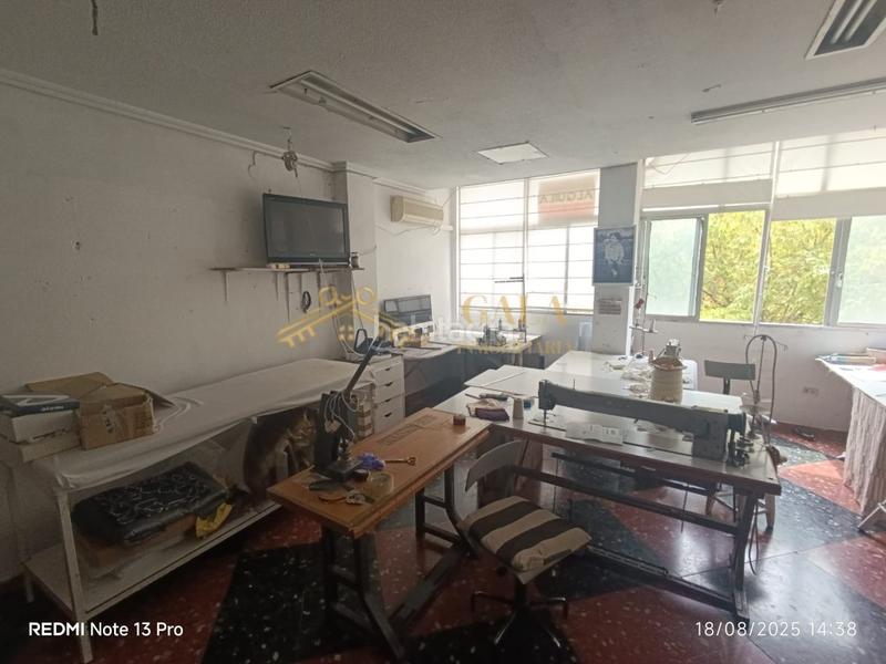 Foto 9a924da9-1666-44c4-9718-c2335d743dd4. Alquiler local comercial alquiler local comercial de unos 200 metros zona Centro caceres en Cáceres