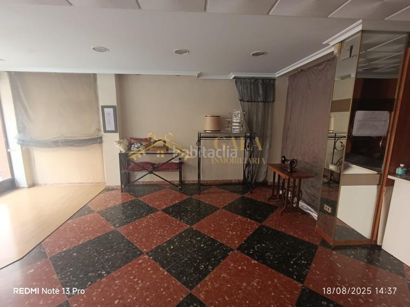 Foto addc6791-75e7-4192-bd92-73349f064d8c. Alquiler local comercial alquiler local comercial de unos 200 metros zona Centro caceres en Cáceres