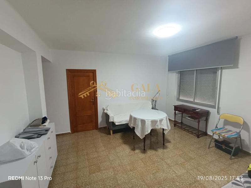 Foto e3d1a55b-9dba-4b46-982c-436613d8b8b3. Alquiler piso alquiler piso estudiantes 3 habtiaciones caceres en Cáceres