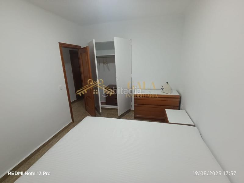 Foto 0bd84ee5-beb8-462b-be0c-124b55f7c18e. Rent flat with parking in Centro Cáceres