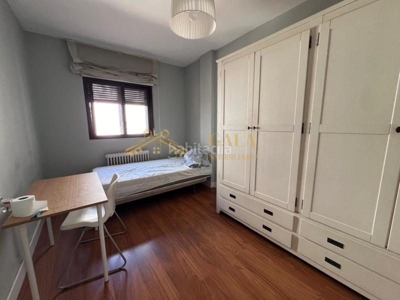 Foto 8f868632-831a-469b-8530-cf451b2bb99f. Alquiler piso alquiler piso 4 habitaciones zona Ruta de la Plata en Cáceres