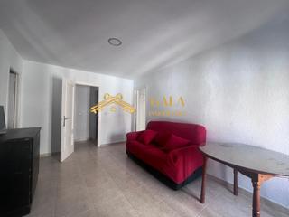 Piso en Casco Antiguo. Venta piso 4 habitaciones zona gran teatro caceres