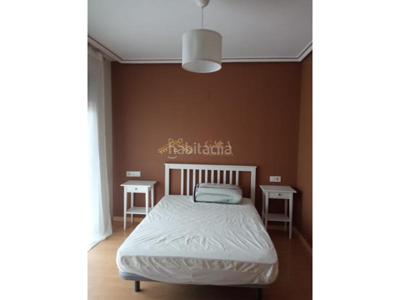 Foto c7497842-8c77-469f-96af-0919ccc71a3f. Casa a schiera con parcheggio in Montesol - Mejostilla Cáceres