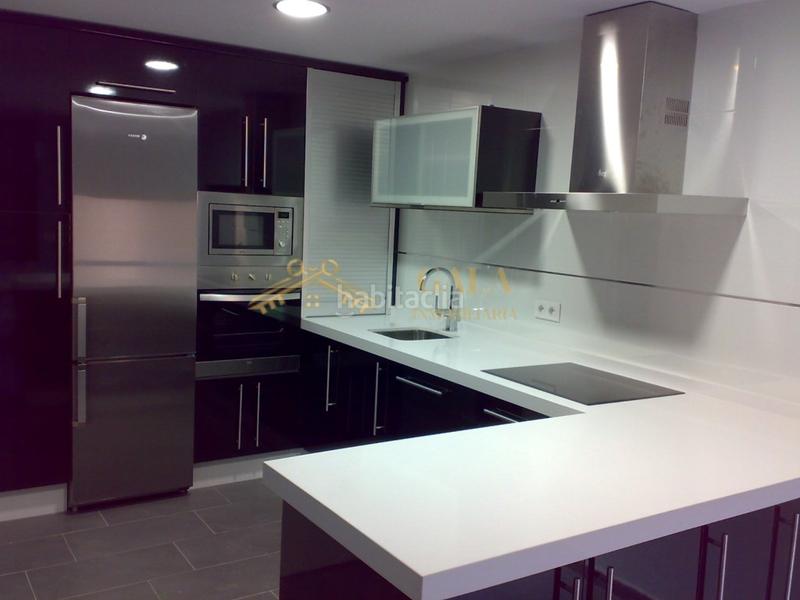 Foto ccba0a55-de3c-416f-9d3c-85a0c054c758. Casa a schiera con parcheggio in Montesol - Mejostilla Cáceres