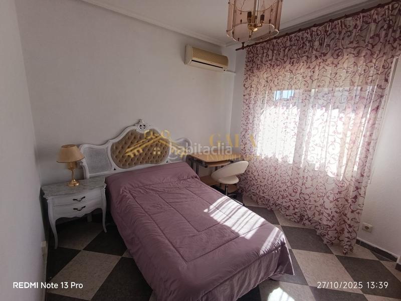 Foto 20b945ab-c2ce-42c7-b326-c2ed490a0aeb. Alquiler piso alquiler piso 4 habitaciones zona san blas caceres en Cáceres