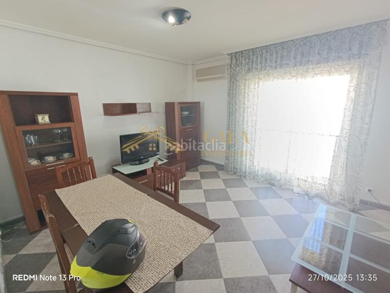 Foto 5e9b0551-893f-463a-a95c-9b76f43592a8. Lloguer pis amb aparcament a Casco Antiguo Cáceres