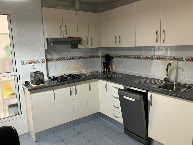 Foto 1efaa927-e073-41ee-abc3-0de57ddc094c. Location appartement dans Casco Antiguo Cáceres